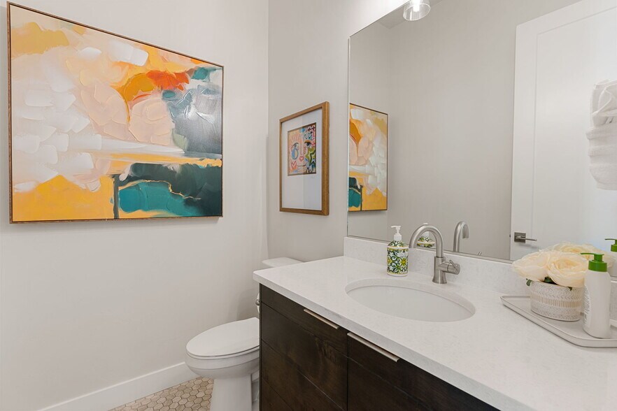 More Photos Of 2248 N Double Eagle Ln, Washington Specialty For Sale