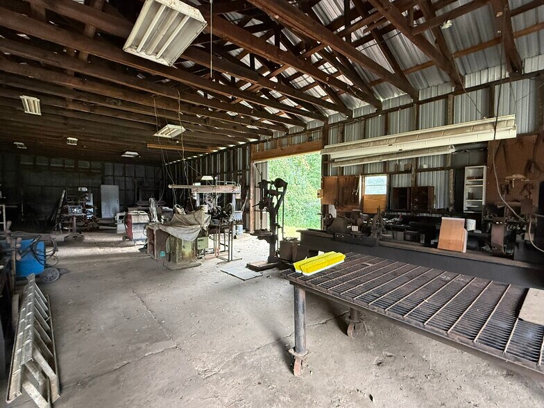 More Photos Of 245 E Washington St, Abbeville Industrial For Sale