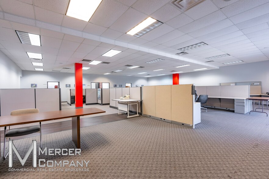 More Photos Of 2928 Story Rd W, Irving Distribution For Sale