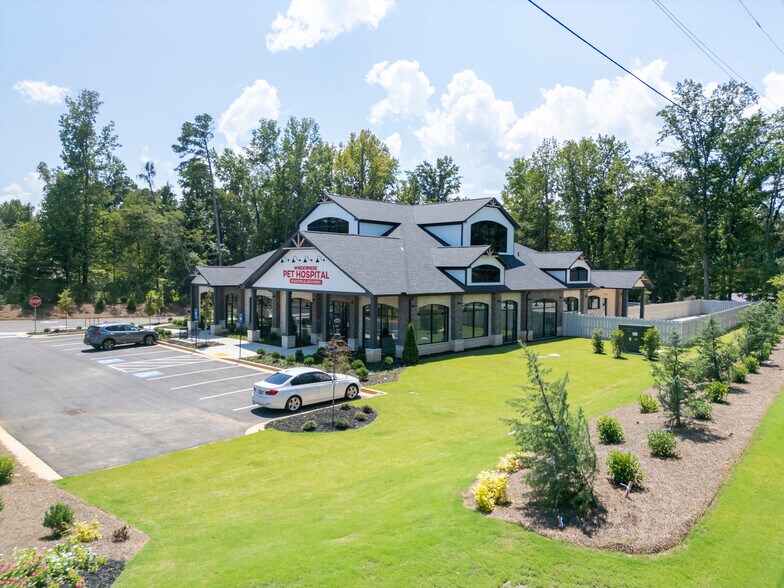 More Photos Of 2610 Buford Highway, Cumming Freestanding For Lease