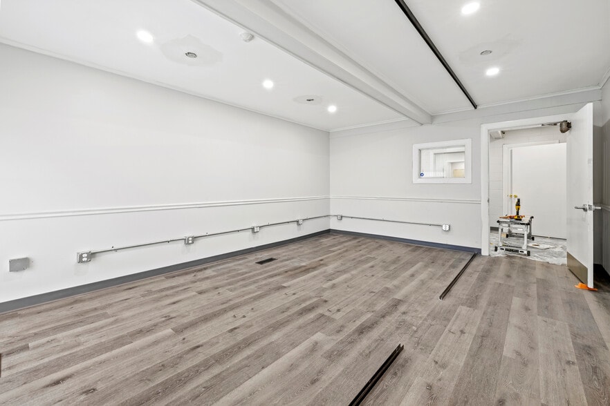 More Photos Of 54 Winthrop St, Taunton Office For Sale