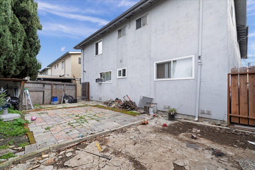 More Photos Of 545 Hampshire Ave, Redwood City Apartments For Sale