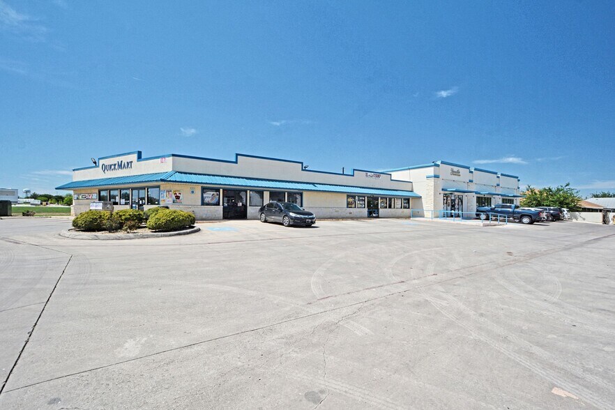 More Photos Of 1071 E TX-46 Hwy, New Braunfels Storefront Retail Office For Lease