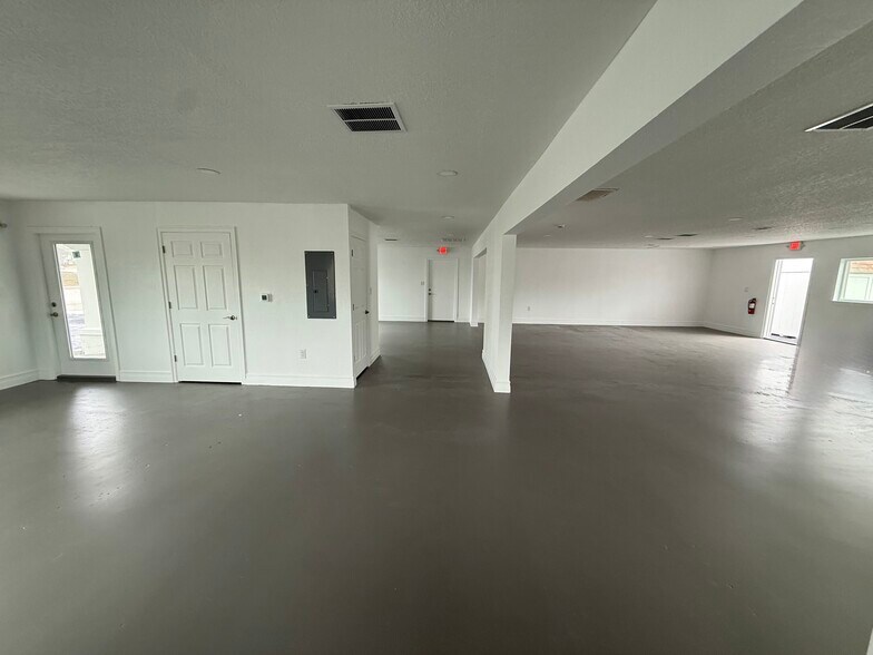 More Photos Of 4000-4006 Shoal Line Blvd, Hernando Beach Office For Sale