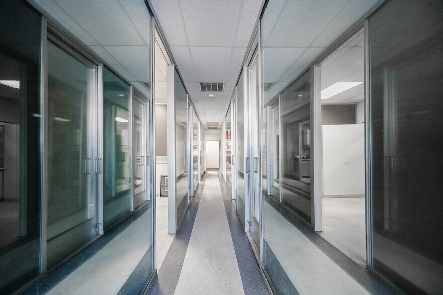 More Photos Of 444 N 1st St, Fresno Freestanding For Sale