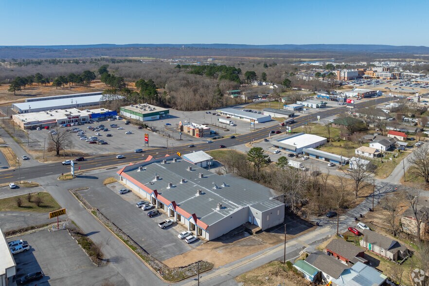 More Photos Of 2395 Harrison St, Batesville Department Store For Sale
