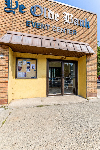 More Photos Of 424 S Main St, Troy Bank For Sale