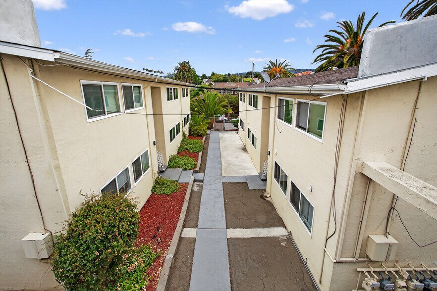 More Photos Of 2125 10th Ave, Oakland Apartments For Sale