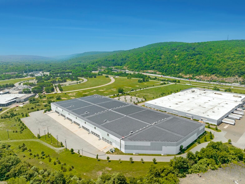 More Photos Of 100 Performance Dr, Mahwah Distribution For Lease