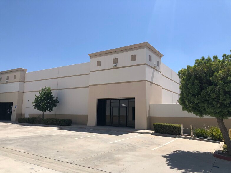 Primary Photo Of 18537 Collier Ave, Lake Elsinore Warehouse For Lease