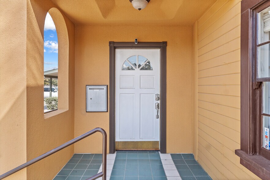 More Photos Of 235 W Noble Ave, Visalia Medical For Sale