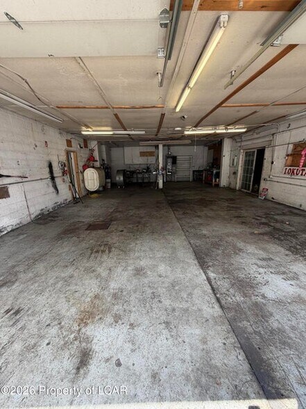 More Photos Of 818 Suscon Rd, Pittston Industrial For Lease