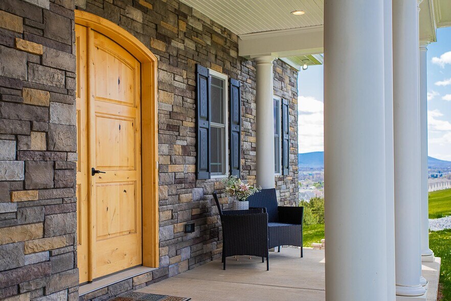 More Photos Of 243 Barrenridge rd, Staunton Specialty For Sale
