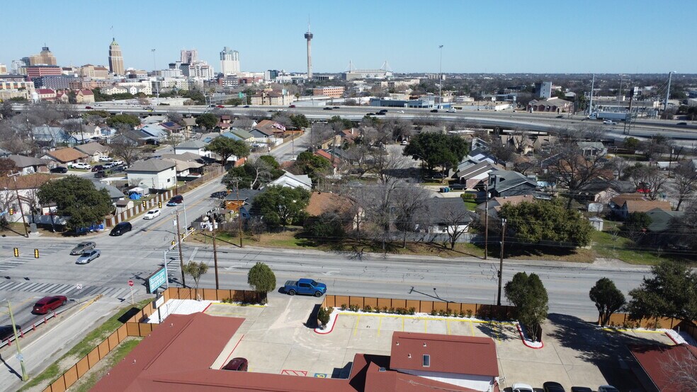 More Photos Of 909 S Frio St, San Antonio Hotel For Lease