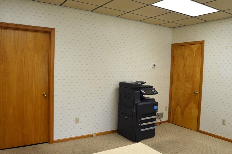 More Photos Of 603 1st Street Ext, Apollo Medical For Sale