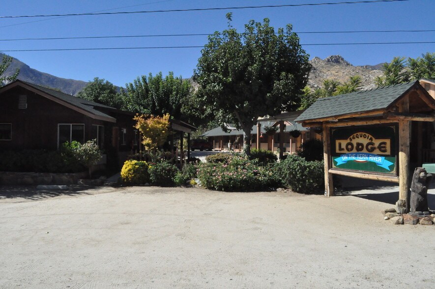 Primary Photo Of 16123 Sierra Way, Kernville Hotel For Sale
