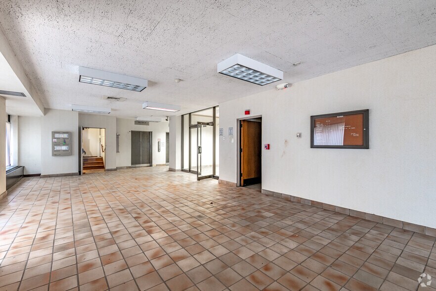 More Photos Of 126 Central Plaza North, Canton Office For Lease