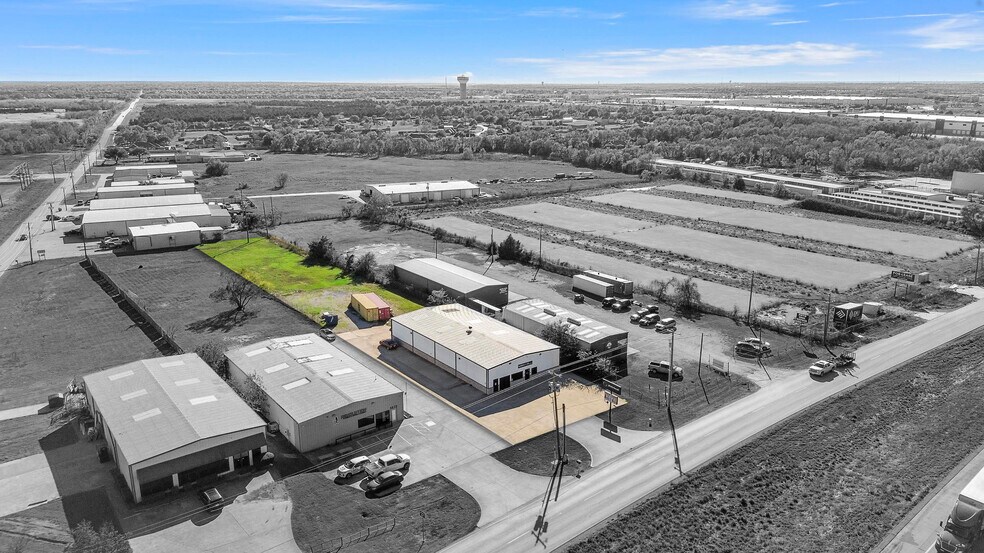 More Photos Of 4250 I-30 E, Rockwall Showroom For Sale