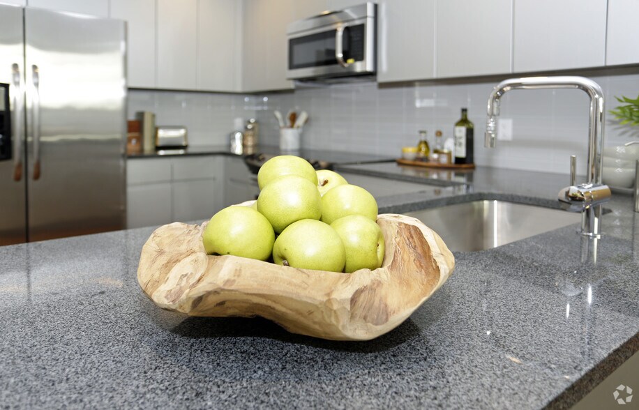 More Photos Of 1470 Garden St, Hoboken Apartments For Lease