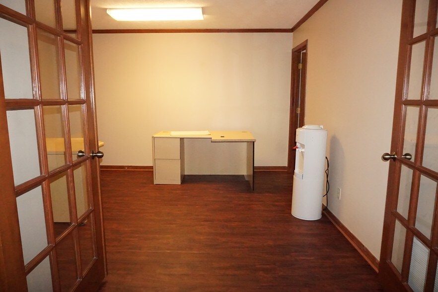 More Photos Of 4400 Bayou Blvd, Pensacola Office Residential For Lease