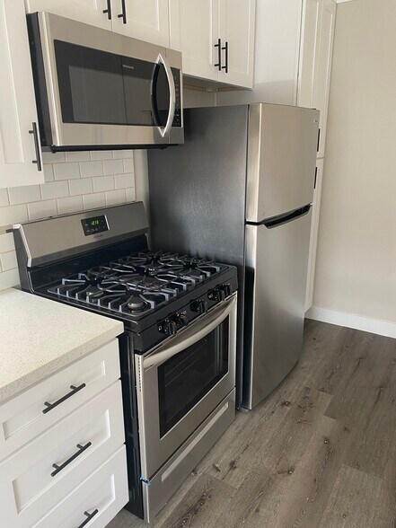 More Photos Of 1014 N Oxford Ave, Los Angeles Apartments For Sale