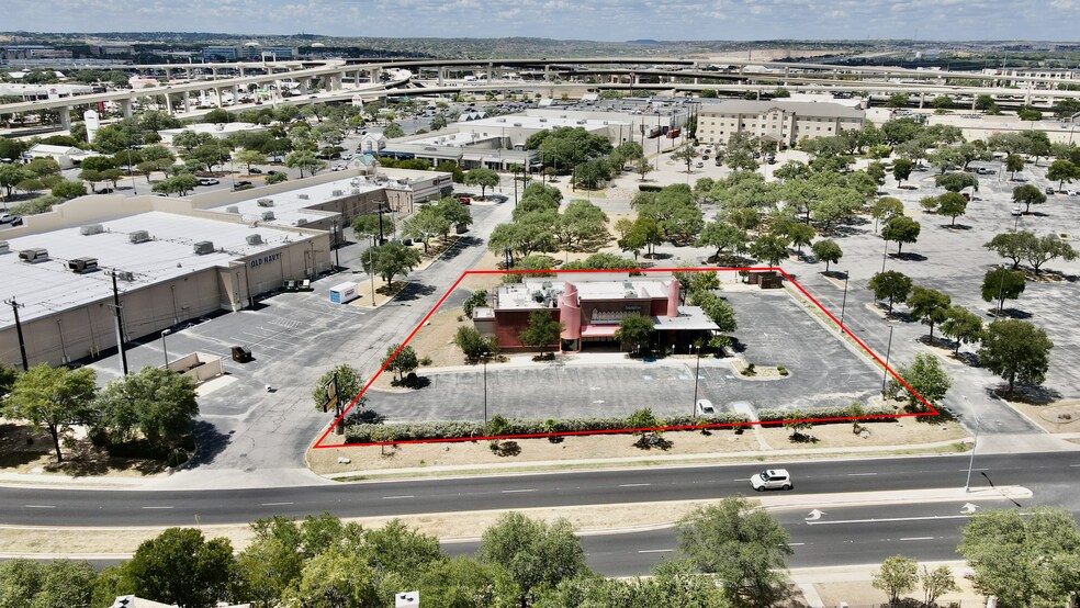 More Photos Of 17660 Henderson Pass, San Antonio Restaurant For Sale