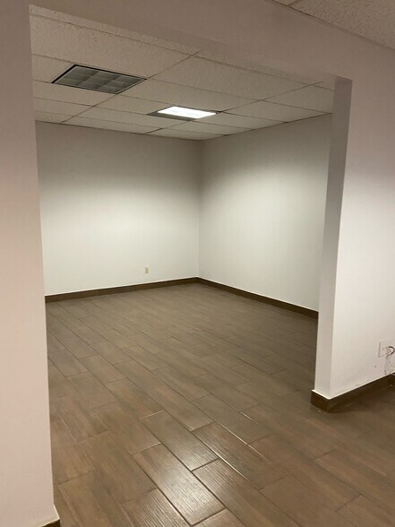 More Photos Of 739 Industry Rd, Longwood Warehouse For Lease