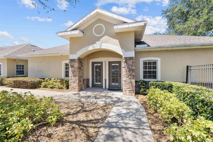 Primary Photo Of 8471-8473 W Linebaugh Ave, Tampa Coworking Space
