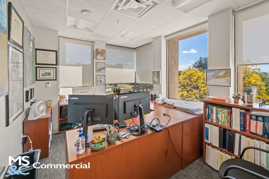 More Photos Of 1777 Main St, Sarasota Office For Sale