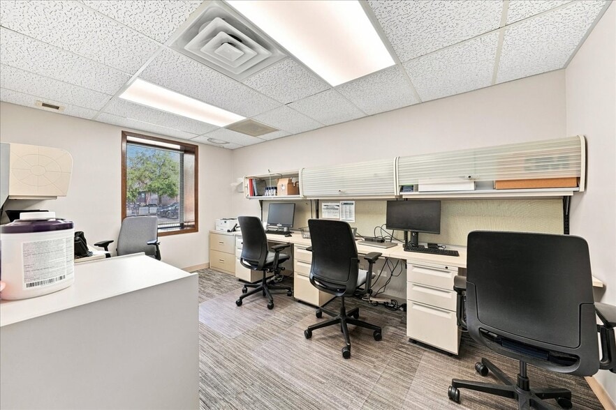 More Photos Of 3303 S Halsted St, Chicago Medical For Lease