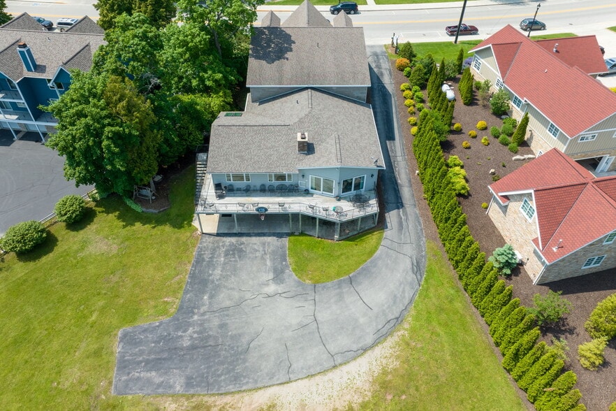 More Photos Of 4084 Main St, Fish Creek Freestanding For Sale