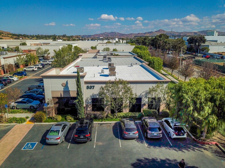 More Photos Of 537 Queensland Cir, Corona Loft Creative Space For Lease