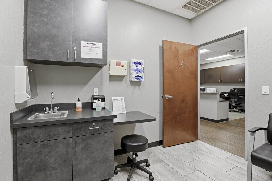 More Photos Of 2804 SW 134th St, Oklahoma City Medical For Sale