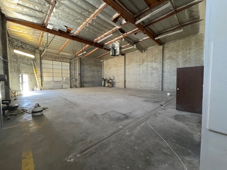 More Photos Of 9245 Glenoaks Blvd, Sun Valley Warehouse For Lease