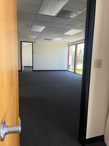 More Photos Of 4730-4780 Calle Quetzal, Camarillo Warehouse For Lease