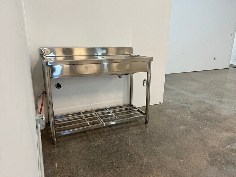 More Photos Of 4662 Glencoe St, Denver Industrial For Sale