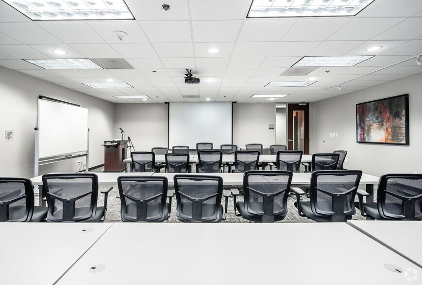 More Photos Of 2435 N Central Expy, Richardson Coworking Space