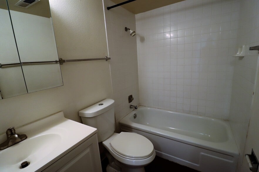 More Photos Of 3596 Gypsum Rd, Reno Apartments For Sale
