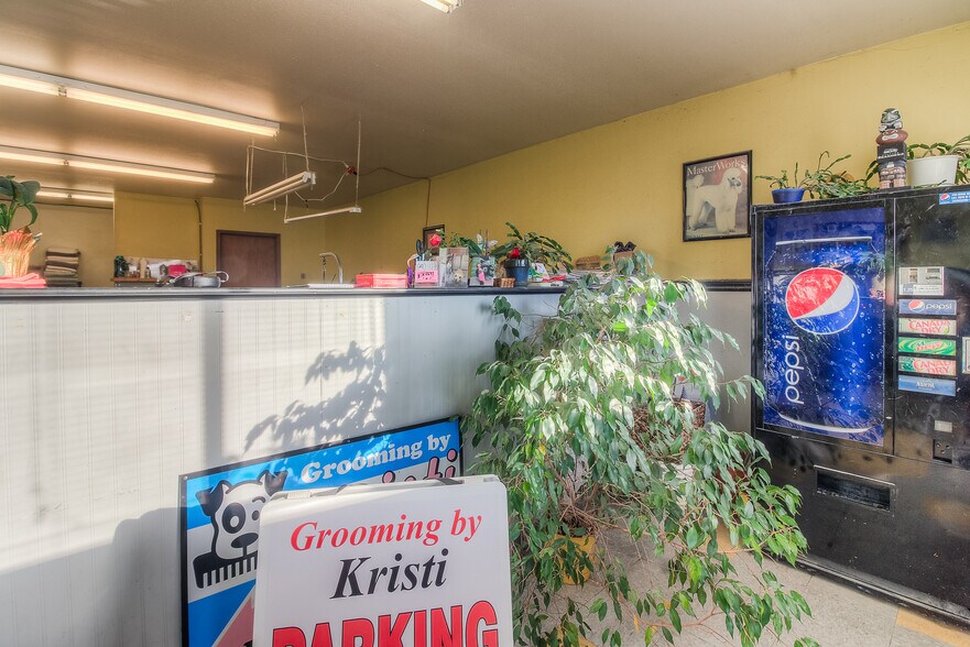 More Photos Of 4813 Tieton Dr, Yakima Storefront Retail Office For Sale