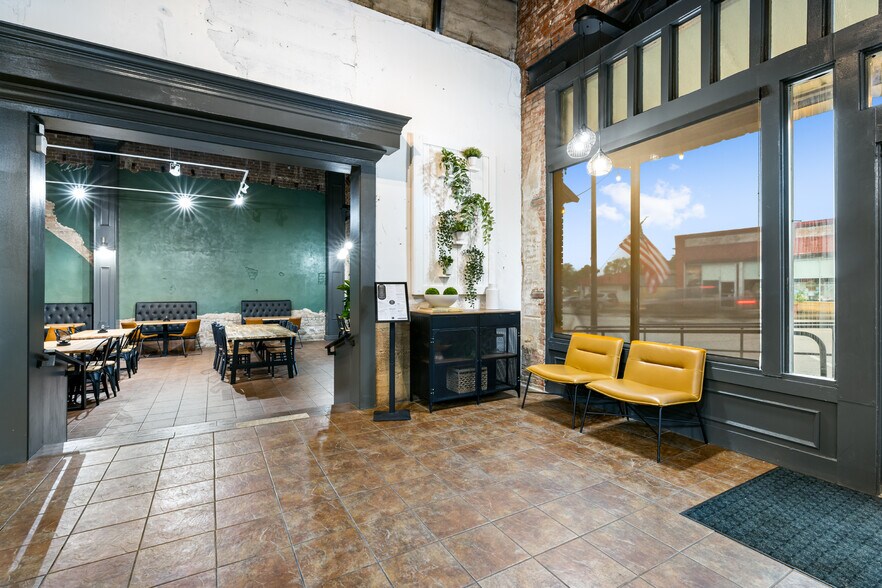 More Photos Of 14 W Main St, Idabel Restaurant For Sale