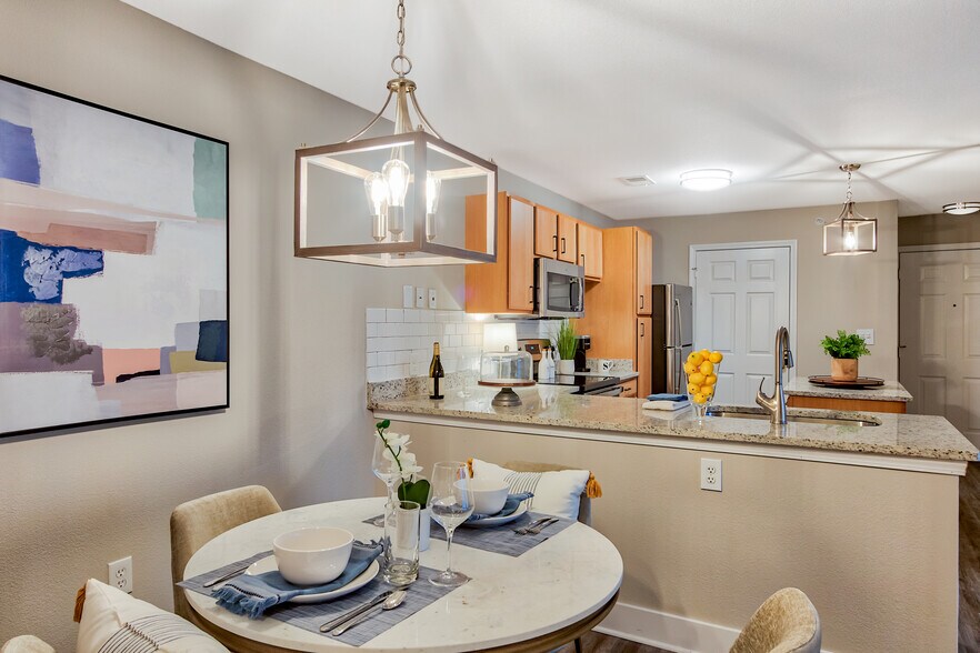 More Photos Of 400 Legends Terrace Dr, Eureka Apartments For Sale