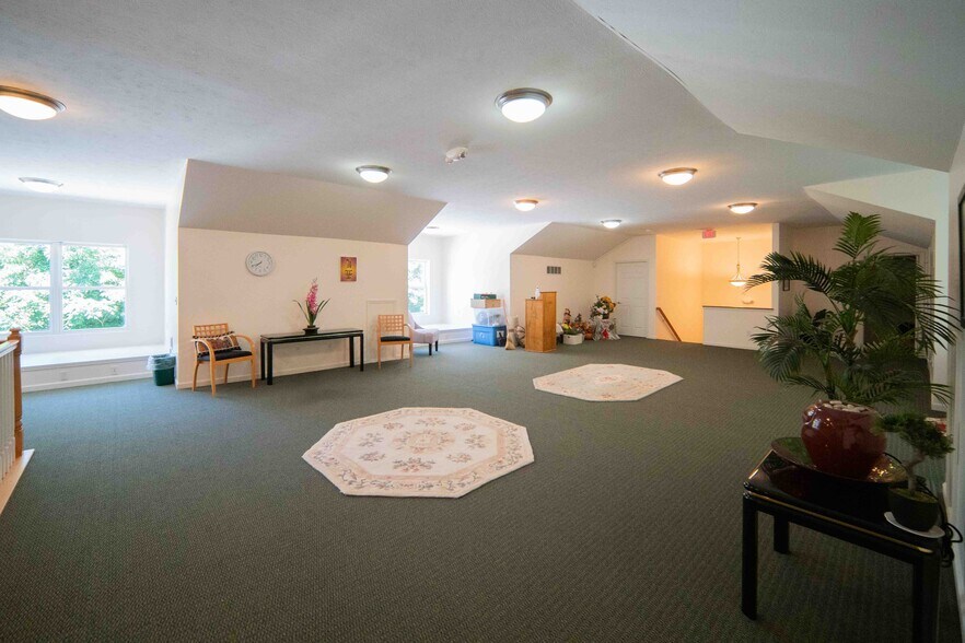 More Photos Of 3375 Blackmore Rd, Perry Light Manufacturing For Sale