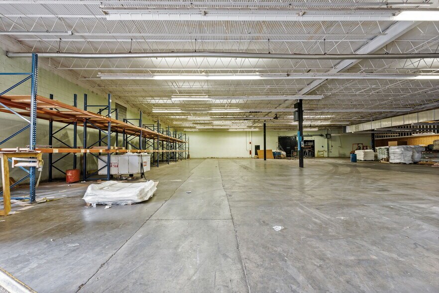 More Photos Of 1000 E Butler Ave, Liberty Manufacturing For Sale
