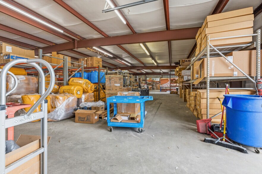 More Photos Of 705 Cedar Bayou Rd, Baytown General Retail For Lease