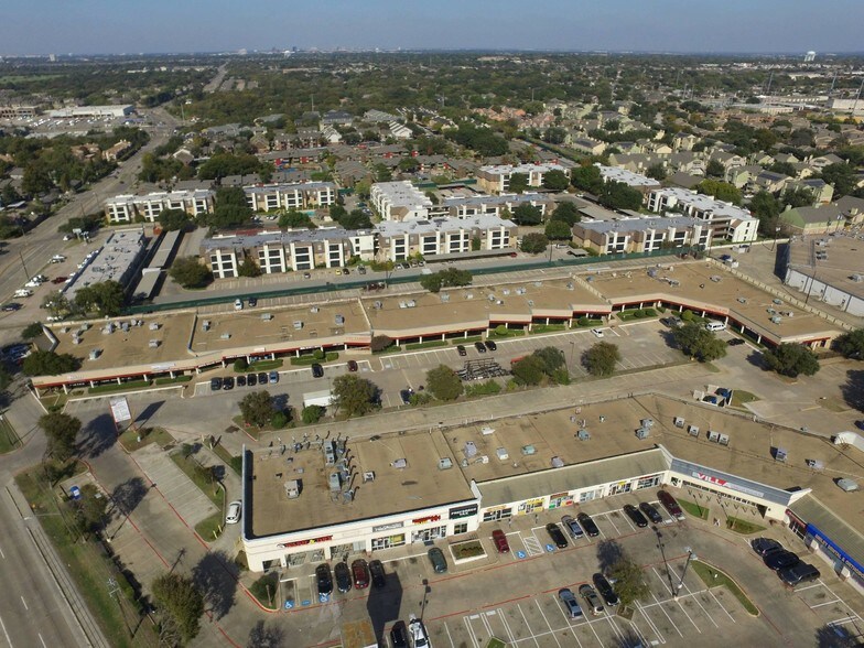 More Photos Of 9205 Skillman St, Dallas Showroom For Lease