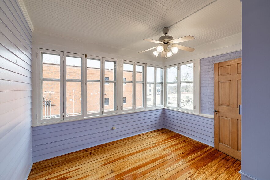 More Photos Of 892 Prince Ave, Athens Medical For Lease