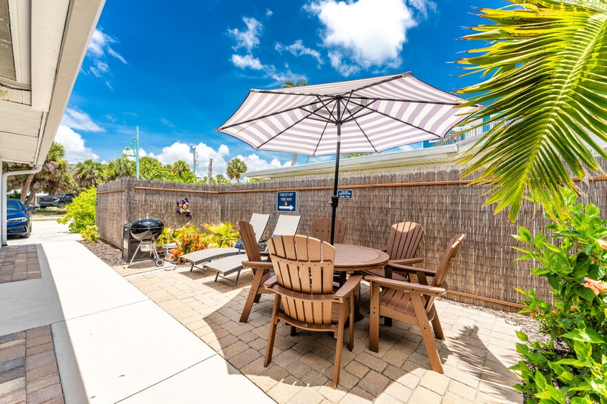 More Photos Of 1130 Gulf Blvd, Englewood Apartments For Sale