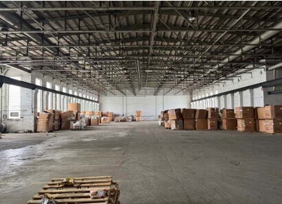 More Photos Of 265 E Broadway St, Three Rivers Warehouse For Lease