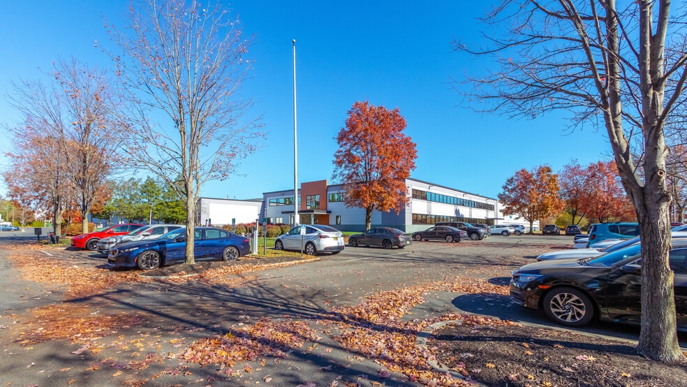 More Photos Of 114 Tived Ln E, Edison Distribution For Sale