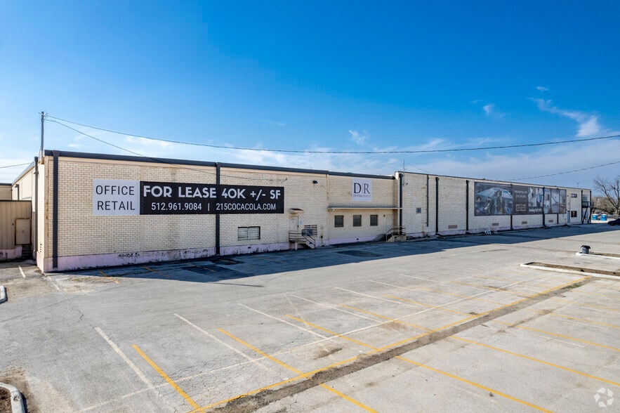 More Photos Of 215 Coca Cola Pl, San Antonio Apartments For Lease